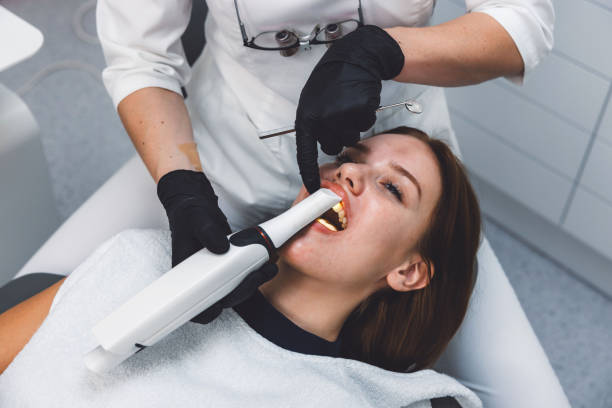 Best Emergency Gum Treatment in Hillcrest, CA